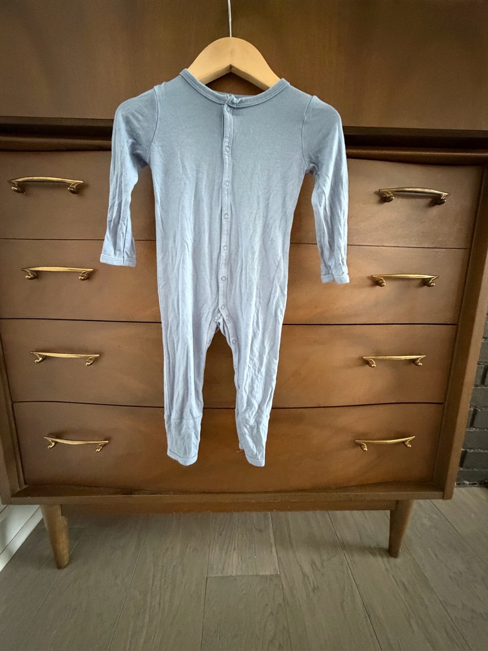 Kyte Baby Zippered Long Sleeve Snap Romper, 12-18 MO. Color: Slate ( I think).